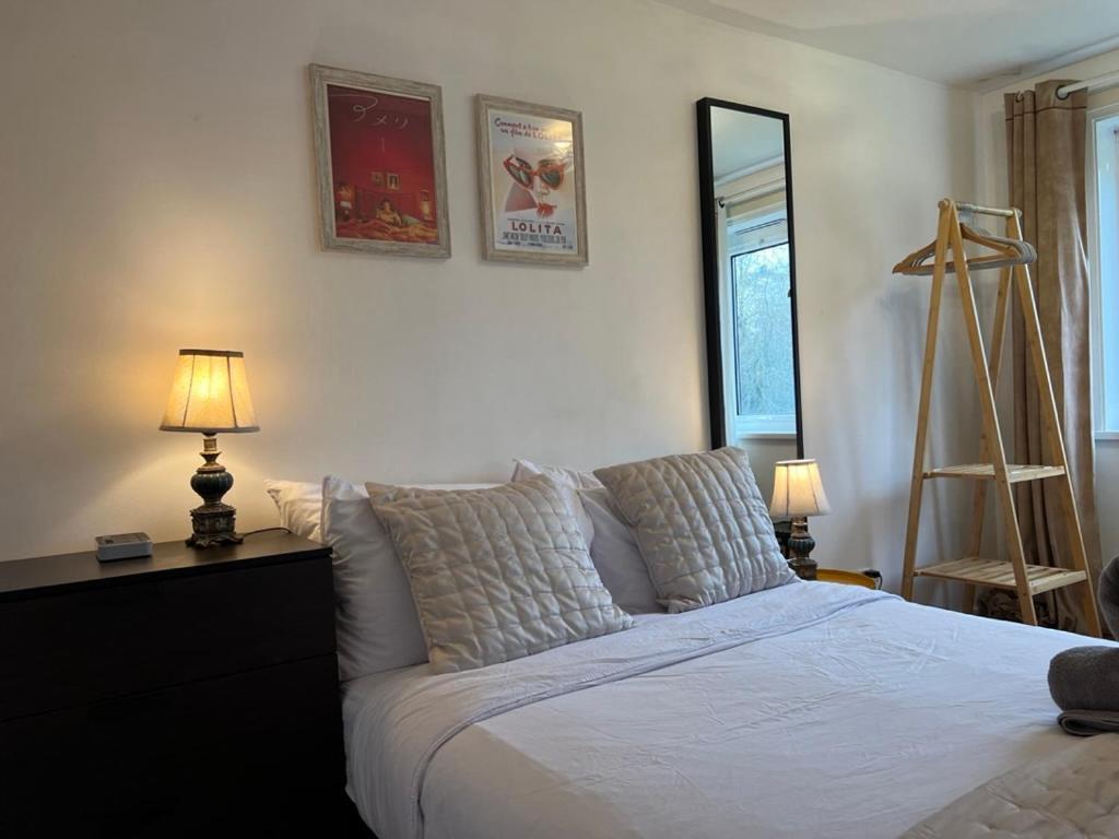 Great 2 Bedrooms Apartment 15 Mins From The Centre Лондон Екстер'єр фото